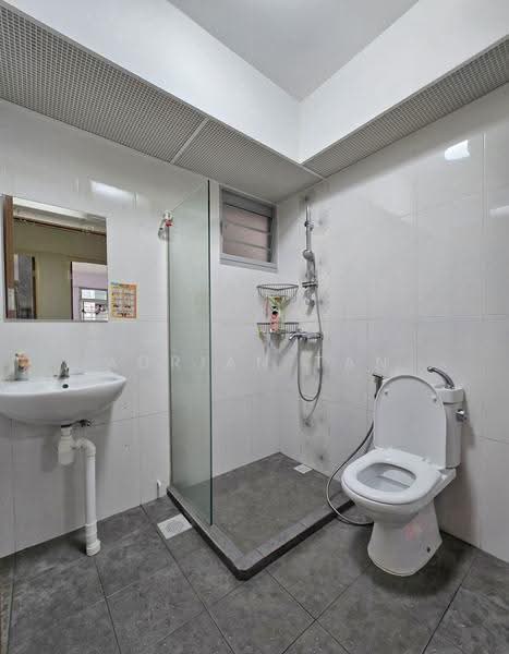 106A Bidadari Park Drive, 106A Bidadari Park Drive, Macpherson / Potong Pasir, 3 Bedrooms, 1,227 sqft, HDB Flat For Sale, by Adrian Tan, 500283230 - Bathroom - PropertyGuru.com.sg