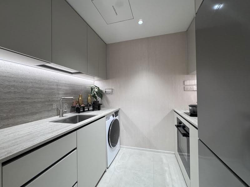 The Serra Residences, 7 Bassein Road, Newton / Novena, 2 Bedrooms, 710 sqft, Condominium For Sale, by Brad Poh 傅杨评, 500283248 - Kitchen - PropertyGuru.com.sg
