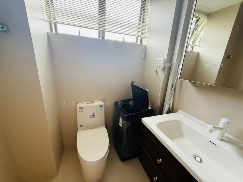 Lakepoint Condo, 2 Lakepoint Drive, Boon Lay / Jurong / Tuas, Room Rental, 150 sqft, Condominium For Rent, by JIANWEN LIN, 500283257 - Bathroom - PropertyGuru.com.sg