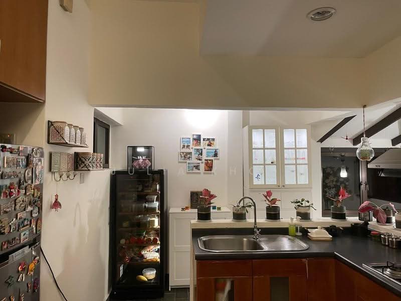 Eastern Lagoon I, 216 Upper East Coast Road, Bedok / Upper East Coast, Room Rental, 120 sqft, Condominium For Rent, by Julia Khoo, 500283270 - Kitchen - PropertyGuru.com.sg