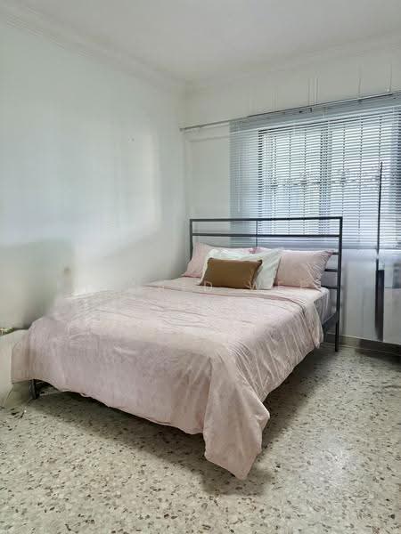 23 Bedok South Avenue 1, 23 Bedok South Avenue 1, Bedok / Upper East Coast, 2 Bedrooms, 785 sqft, HDB Flat For Sale, by SIAH GEOK CHOO, 500283273 - Bedroom - PropertyGuru.com.sg