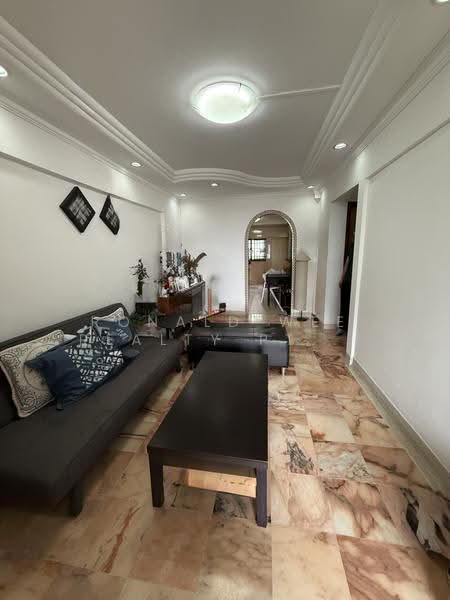 23 Bedok South Avenue 1, 23 Bedok South Avenue 1, Bedok / Upper East Coast, 2 Bedrooms, 785 sqft, HDB Flat For Sale, by SIAH GEOK CHOO, 500283273 - Living Room - PropertyGuru.com.sg