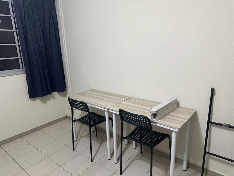 128 Bedok Reservoir Road, 128 Bedok Reservoir Road, Bedok / Upper East Coast, Room Rental, 150 sqft, HDB Flat For Rent, by John Chen, 500283290 - Study - PropertyGuru.com.sg