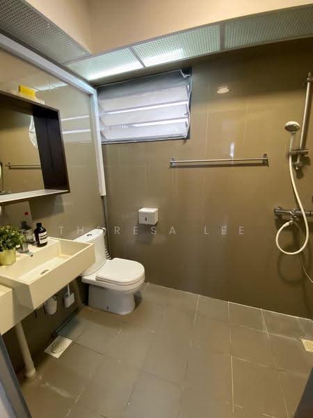 308A Punggol Walk, 308A Punggol Walk, Hougang / Punggol / Sengkang, 3 Bedrooms, 990 sqft, HDB Flat For Sale, by Theresa Lee, 500283291 - Master Bathroom - PropertyGuru.com.sg