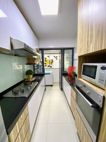 308A Punggol Walk, 308A Punggol Walk, Hougang / Punggol / Sengkang, 3 Bedrooms, 990 sqft, HDB Flat For Sale, by Theresa Lee, 500283291 - Renovated Kitchen - PropertyGuru.com.sg