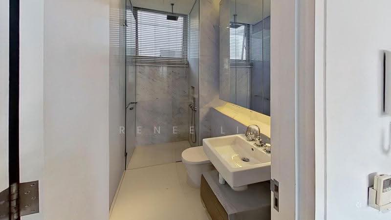 Scotts Square, 8 Scotts Road, Orchard / River Valley, 3 Bedrooms, 1,249 sqft, Condominium For Sale, by Renee Lim, 500283295 - Common Bathroom - PropertyGuru.com.sg