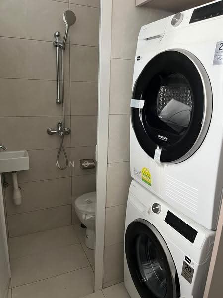 Grand Dunman, 6 Dunman Road, East Coast / Marine Parade, 3 Bedrooms, 958 sqft, Condominium For Rent, by Angie Lim, 500283297 - Bathroom - PropertyGuru.com.sg
