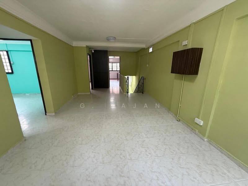 123 Hougang Avenue 1, 123 Hougang Avenue 1, Hougang / Punggol / Sengkang, 3 Bedrooms, 991 sqft, HDB Flat For Rent, by G. Rajan, 500283299 - Corridor - PropertyGuru.com.sg