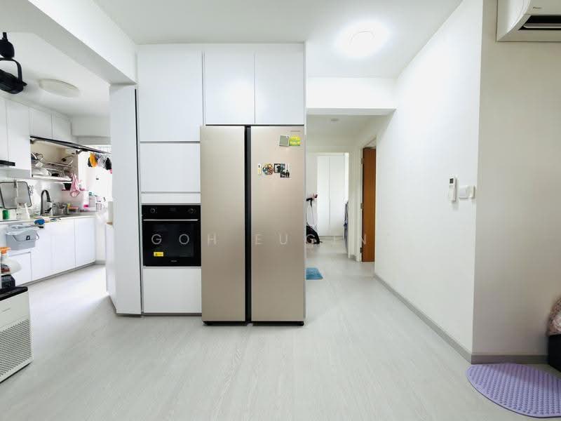 570A Woodlands Avenue 1, 570A Woodlands Avenue 1, Admiralty / Woodlands, 2 Bedrooms, 721 sqft, HDB Flat For Sale, by Goh Eugene, 500283304 - Kitchen - PropertyGuru.com.sg