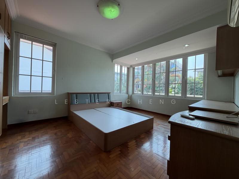 Semi-Detached Home, Coronation Road West, Tanglin / Holland / Bukit Timah, 5 Bedrooms, 3,000 sqft, Semi-Detached House For Rent, by Lester Cheng, 500283305 - Bedroom - PropertyGuru.com.sg
