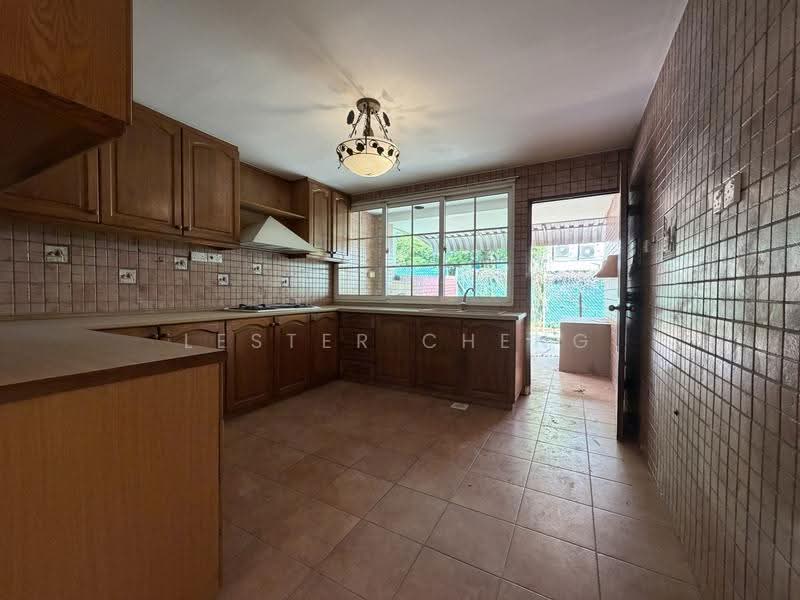 Semi-Detached Home, Coronation Road West, Tanglin / Holland / Bukit Timah, 5 Bedrooms, 3,000 sqft, Semi-Detached House For Rent, by Lester Cheng, 500283305 - Kitchen - PropertyGuru.com.sg