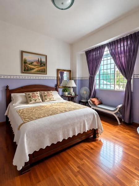 Cheapest 6 min walk to nex 9 min to Bartley, Hougang / Punggol / Sengkang, 4 Bedrooms, 2,600 sqft, Terraced House For Sale, by Frederick Koh, 500283309 - Bedroom - PropertyGuru.com.sg
