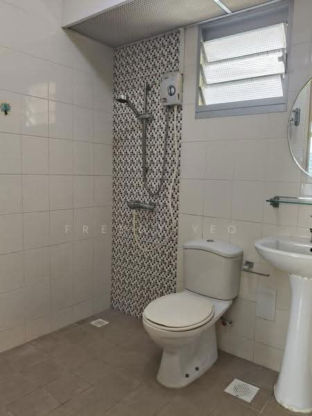Ripple Bay, 6 Pasir Ris Link, Pasir Ris / Tampines, Room Rental, 100 sqft, Condominium For Rent, by Freddy Yeo, 500283312 - Bathroom - PropertyGuru.com.sg