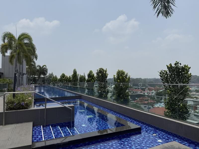 Peak Residence, 333 Thomson Road, Newton / Novena, 2 Bedrooms, 776 sqft, Condominium For Sale, by Sofia Zhang, 500283320 - Pool - PropertyGuru.com.sg