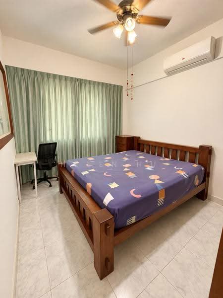 Rosyth School within 1KM, Seletar / Yio Chu Kang, 6 Bedrooms, 2,800 sqft, Semi-Detached House For Sale, by Helen HU, 500283357 - Bedroom - PropertyGuru.com.sg