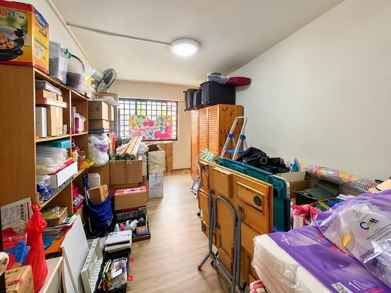 103 Pasir Ris Street 12, 103 Pasir Ris Street 12, Pasir Ris / Tampines, 3 Bedrooms, 1,313 sqft, HDB Flat For Sale, by Mike Sek Kok Tiong, 500283361 - Next to living room - PropertyGuru.com.sg