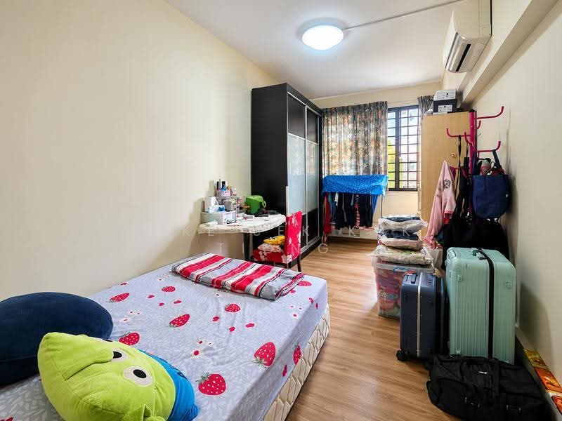 103 Pasir Ris Street 12, 103 Pasir Ris Street 12, Pasir Ris / Tampines, 3 Bedrooms, 1,313 sqft, HDB Flat For Sale, by Mike Sek Kok Tiong, 500283361 - Next to Master Bedroom - PropertyGuru.com.sg
