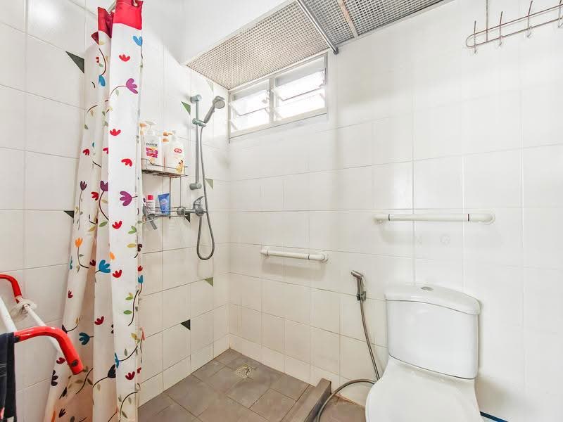 443 Yishun Avenue 11, 443 Yishun Avenue 11, Sembawang / Yishun, 3 Bedrooms, 990 sqft, HDB Flat For Sale, by Ying Ying Cheng, 500283369 - Bathroom - PropertyGuru.com.sg