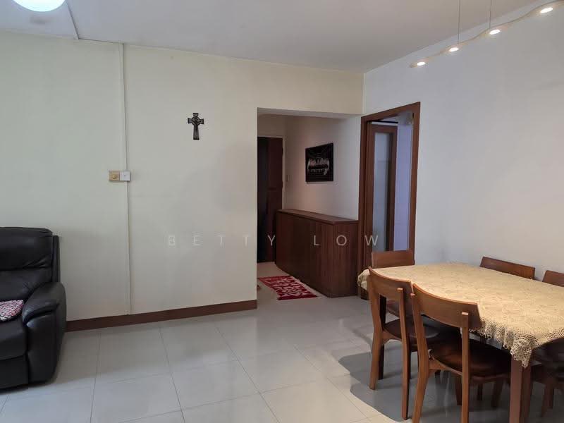 643 Punggol Central, 643 Punggol Central, Hougang / Punggol / Sengkang, 3 Bedrooms, 969 sqft, HDB Flat For Sale, by Betty Low, 500283379 - PropertyGuru.com.sg