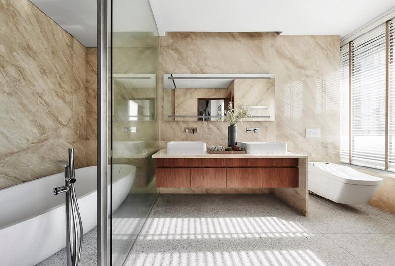 Skyline @ Orchard Boulevard, 23 Angullia Park, Orchard / River Valley, 3 Bedrooms, 3,100 sqft, Condominium For Sale, by Jeremy Toh, 500283397 - Bathroom - PropertyGuru.com.sg