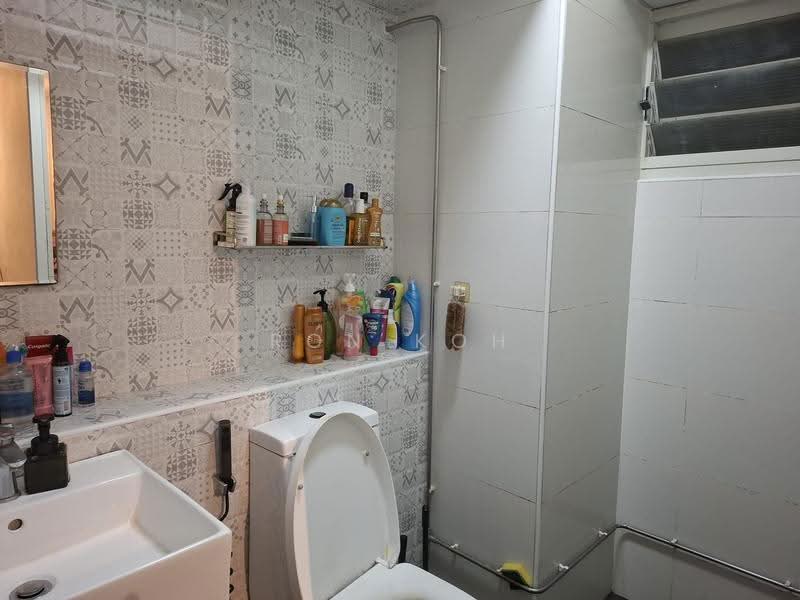 383 Bukit Batok West Avenue 5, 383 Bukit Batok West Avenue 5, Dairy Farm / Bukit Panjang / Choa Chu Kang, 3 Bedrooms, 969 sqft, HDB Flat For Sale, by Ron Koh, 500283398 - PropertyGuru.com.sg