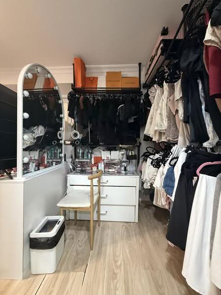 Evergreen Park, 31 Hougang Avenue 7, Hougang / Punggol / Sengkang, 3 Bedrooms, 1,023 sqft, Condominium For Sale, by Markus Tay, 500283399 - Closet/Walk-in Closet - PropertyGuru.com.sg