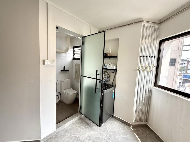 307 Serangoon Avenue 2, 307 Serangoon Avenue 2, Hougang / Punggol / Sengkang, 3 Bedrooms, 1,022 sqft, HDB Flat For Rent, by Shaun Chen 陈韵百, 500283404 - Bathroom - PropertyGuru.com.sg