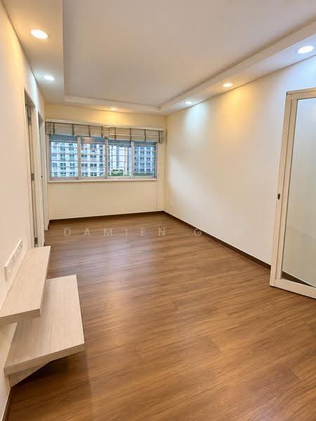 894 Tampines Street 81, 894 Tampines Street 81, Pasir Ris / Tampines, 4 Bedrooms, 1,528 sqft, HDB Flat For Sale, by Damien Goh, 500283413 - Living Room 2 - PropertyGuru.com.sg