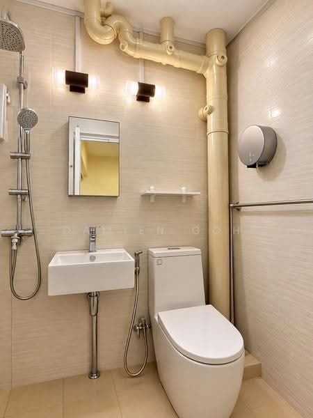 894 Tampines Street 81, 894 Tampines Street 81, Pasir Ris / Tampines, 4 Bedrooms, 1,528 sqft, HDB Flat For Sale, by Damien Goh, 500283413 - Master Toliet - PropertyGuru.com.sg