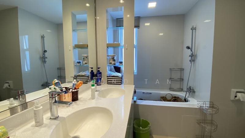 The Waterside, 9 Tanjong Rhu Road, East Coast / Marine Parade, 3 Bedrooms, 2,142 sqft, Condominium For Sale, by Edmund Tan, 500283416 - Bathroom - PropertyGuru.com.sg