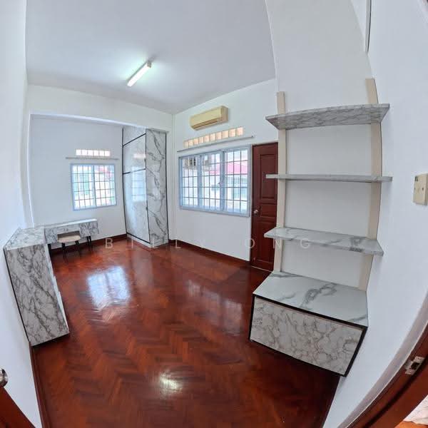 Spacious Bungalow Lorong J Telok Kurau, Telok Kurau, East Coast / Marine Parade, 5 Bedrooms, 3,627 sqft, Bungalow House For Rent, by Billy Ong, 500283420 - Large Bedroom 4 - PropertyGuru.com.sg
