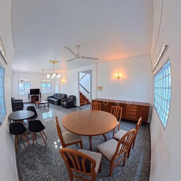 Spacious Bungalow Lorong J Telok Kurau, Telok Kurau, East Coast / Marine Parade, 5 Bedrooms, 3,627 sqft, Bungalow House For Rent, by Billy Ong, 500283420 - Dining Room - PropertyGuru.com.sg