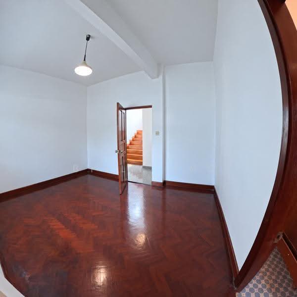 Spacious Bungalow Lorong J Telok Kurau, Telok Kurau, East Coast / Marine Parade, 5 Bedrooms, 3,627 sqft, Bungalow House For Rent, by Billy Ong, 500283420 - Spacious Granny bedroom @ Level 1 - PropertyGuru.com.sg