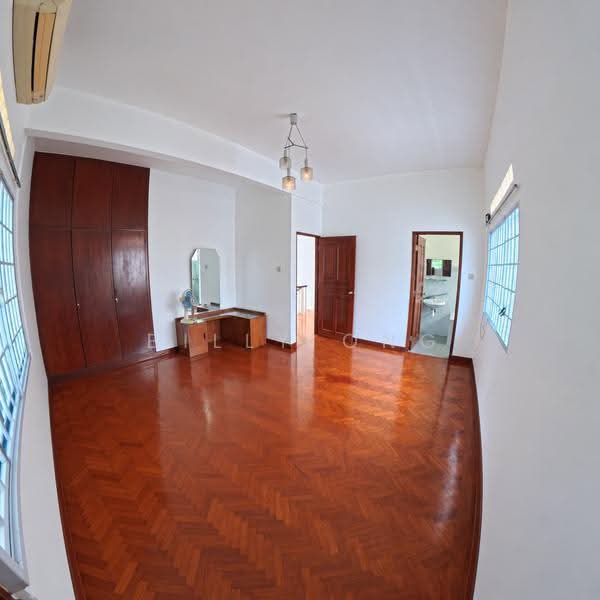 Spacious Bungalow Lorong J Telok Kurau, Telok Kurau, East Coast / Marine Parade, 5 Bedrooms, 3,627 sqft, Bungalow House For Rent, by Billy Ong, 500283420 - Large Master Bedroom - PropertyGuru.com.sg