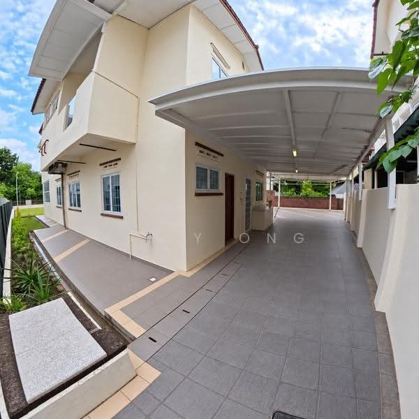 Spacious Bungalow Lorong J Telok Kurau, Telok Kurau, East Coast / Marine Parade, 5 Bedrooms, 3,627 sqft, Bungalow House For Rent, by Billy Ong, 500283420 - Exterior - PropertyGuru.com.sg