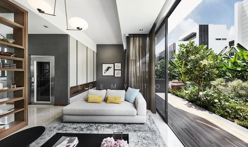 Alana, Sunrise Terrace, Seletar / Yio Chu Kang, 4 Bedrooms, 3,358 sqft, Terraced House For Sale, by Jeremy Toh, 500283436 - Living Room - PropertyGuru.com.sg