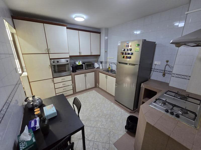 681 Choa Chu Kang Crescent, 681 Choa Chu Kang Crescent, Dairy Farm / Bukit Panjang / Choa Chu Kang, 3 Bedrooms, 1,108 sqft, HDB Flat For Sale, by Damian Chia, 500283438 - Kitchen - PropertyGuru.com.sg