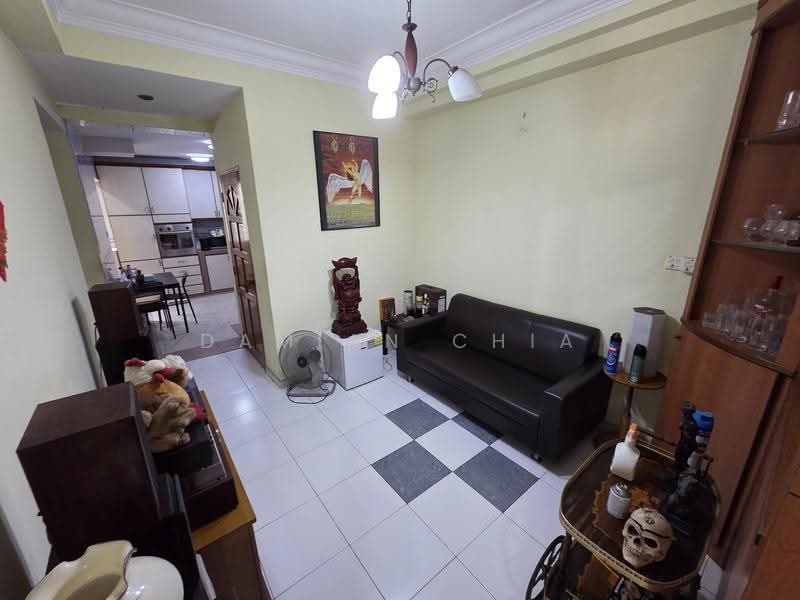 681 Choa Chu Kang Crescent, 681 Choa Chu Kang Crescent, Dairy Farm / Bukit Panjang / Choa Chu Kang, 3 Bedrooms, 1,108 sqft, HDB Flat For Sale, by Damian Chia, 500283438 - Living Room - PropertyGuru.com.sg