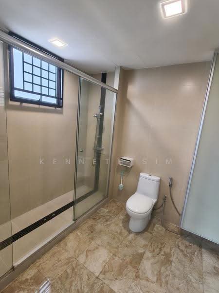 Parc Oasis, 41 Jurong East Avenue 1, Boon Lay / Jurong / Tuas, 3 Bedrooms, 1,378 sqft, Condominium For Rent, by KENNETH SIM, 500283442 - Master Bathroom - PropertyGuru.com.sg