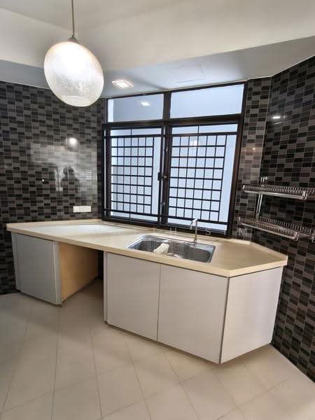 Parc Oasis, 41 Jurong East Avenue 1, Boon Lay / Jurong / Tuas, 3 Bedrooms, 1,378 sqft, Condominium For Rent, by KENNETH SIM, 500283442 - Kitchen - PropertyGuru.com.sg