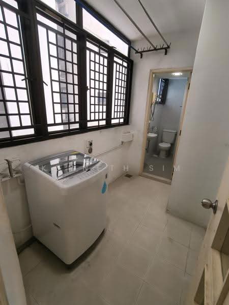 Parc Oasis, 41 Jurong East Avenue 1, Boon Lay / Jurong / Tuas, 3 Bedrooms, 1,378 sqft, Condominium For Rent, by KENNETH SIM, 500283442 - Yard area - PropertyGuru.com.sg