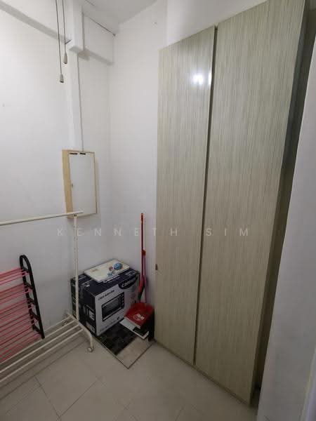 Parc Oasis, 41 Jurong East Avenue 1, Boon Lay / Jurong / Tuas, 3 Bedrooms, 1,378 sqft, Condominium For Rent, by KENNETH SIM, 500283442 - Helper or Utility room - PropertyGuru.com.sg
