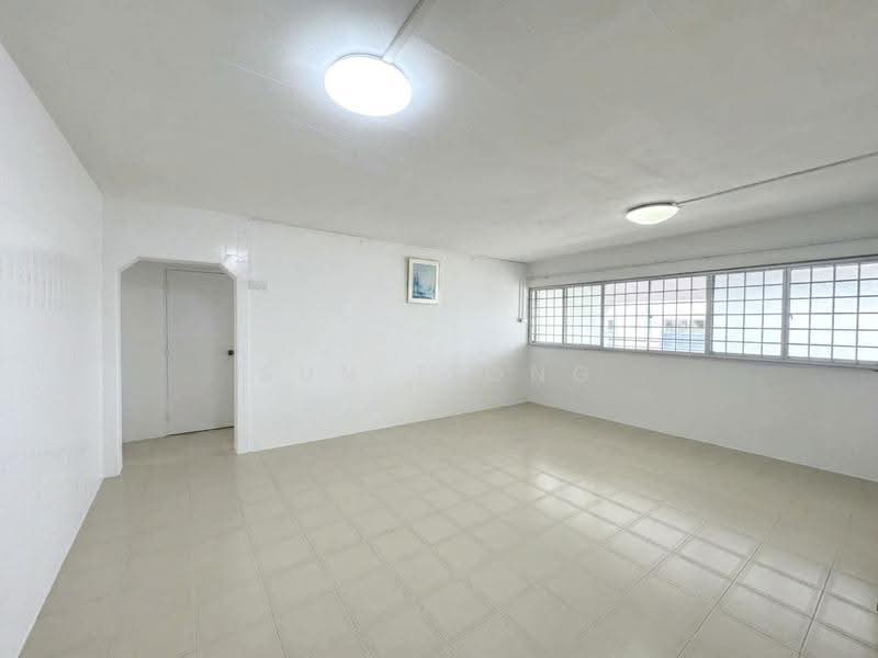 165 Bukit Batok West Avenue 8, 165 165, Dairy Farm / Bukit Panjang / Choa Chu Kang, 3 Bedrooms, 1,119 sqft, HDB Flat For Sale, by Sun Tiong, 500283473 - Living Room - PropertyGuru.com.sg