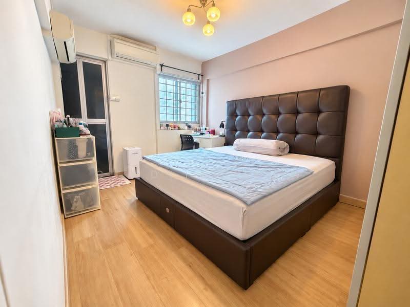 225 Serangoon Avenue 4, 225 Serangoon Avenue 4, Hougang / Punggol / Sengkang, 3 Bedrooms, 990 sqft, HDB Flat For Sale, by Cindiie Chew, 500283478 - Master Bedroom - PropertyGuru.com.sg