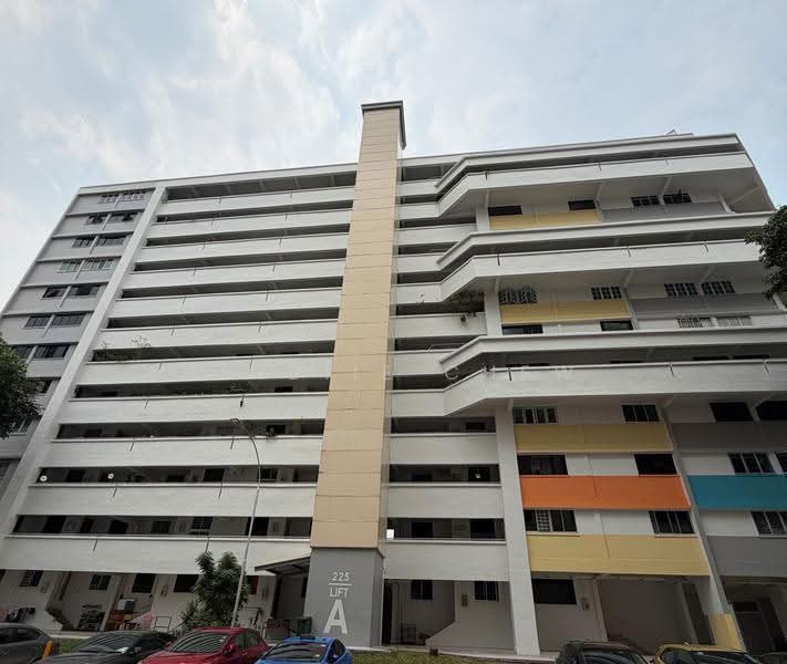225 Serangoon Avenue 4, 225 Serangoon Avenue 4, Hougang / Punggol / Sengkang, 3 Bedrooms, 990 sqft, HDB Flat For Sale, by Cindiie Chew, 500283478 - Exterior - PropertyGuru.com.sg
