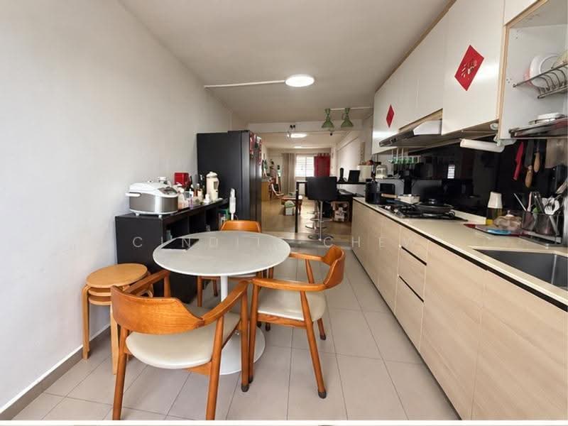225 Serangoon Avenue 4, 225 Serangoon Avenue 4, Hougang / Punggol / Sengkang, 3 Bedrooms, 990 sqft, HDB Flat For Sale, by Cindiie Chew, 500283478 - Kitchen - PropertyGuru.com.sg
