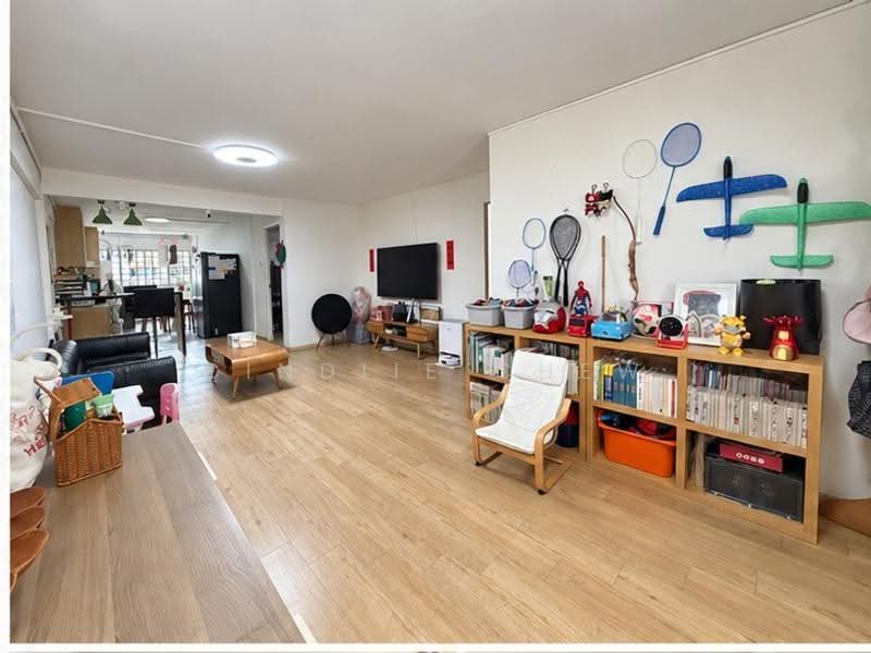 225 Serangoon Avenue 4, 225 Serangoon Avenue 4, Hougang / Punggol / Sengkang, 3 Bedrooms, 990 sqft, HDB Flat For Sale, by Cindiie Chew, 500283478 - Living Room - PropertyGuru.com.sg