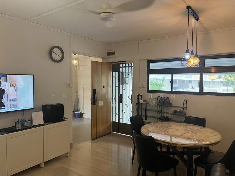640 Rowell Road, 640 Rowell Road, Farrer Park / Serangoon Rd, 2 Bedrooms, 796 sqft, HDB Flat For Sale, by Hng Hup Guan 吴合源, 500283484 - Living Room - PropertyGuru.com.sg