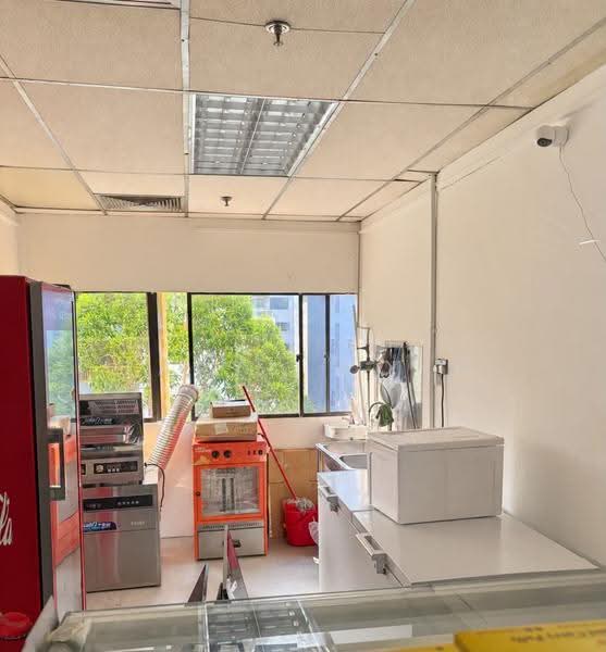 Fortune Centre, 190 Middle Road, Beach Road / Bugis / Rochor, 150 sqft, Food & Beverage For Rent, by Daryl Wong, 500283507 - Kitchen - CommercialGuru.com.sg