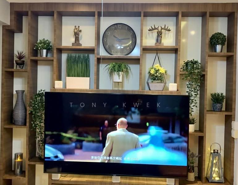 Eight Courtyards, 18 Canberra Drive, Sembawang / Yishun, 3 Bedrooms, 958 sqft, Condominium For Sale, by Tony Kwek, 500283532 - Living Room - PropertyGuru.com.sg